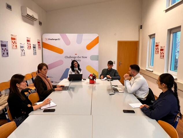 SEEU meets Mollëkuqja